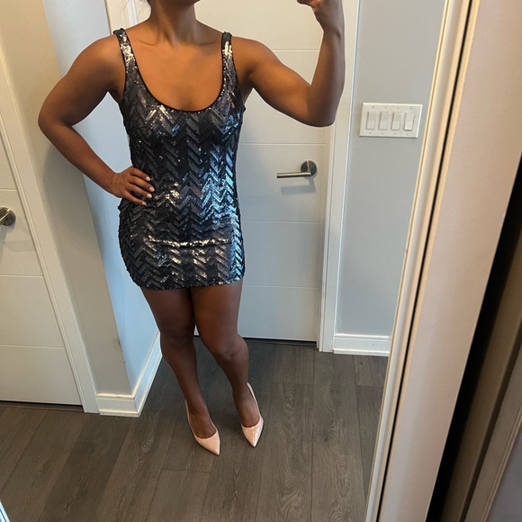 Sequin mini dress - Picture 3 of 3